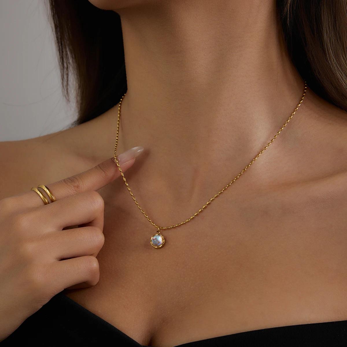 Luna Glow Necklace