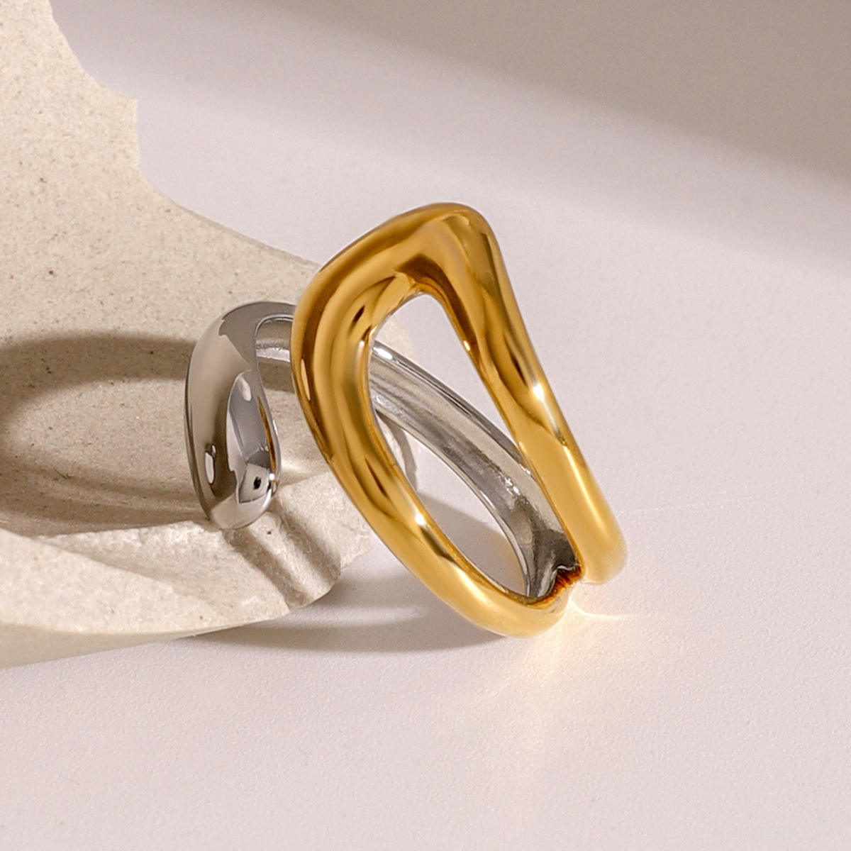 Fusion Flow Ring