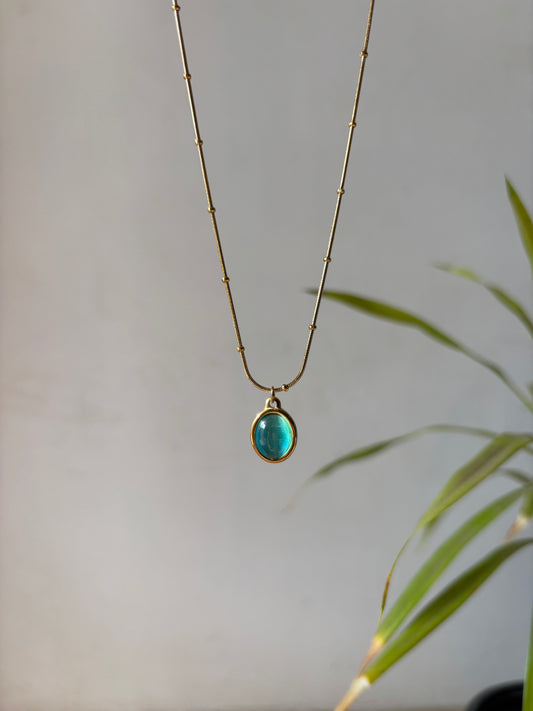 Oval Stone Pendant Necklace