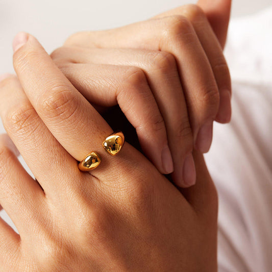 Sol Curve Ring