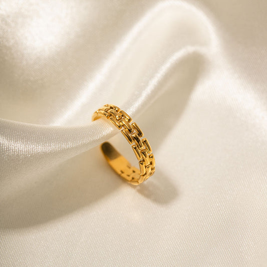 Link Luxe Ring
