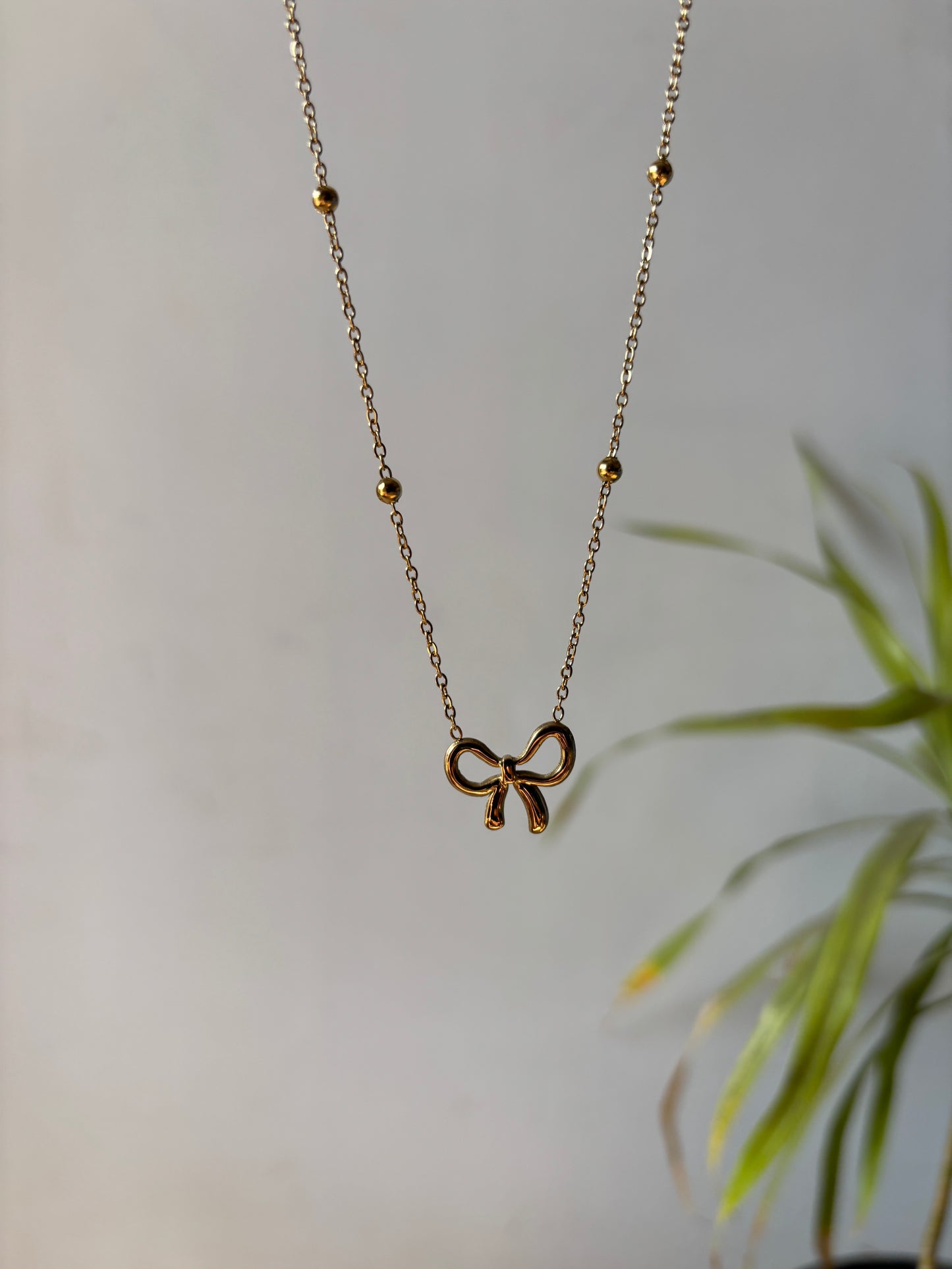 Mini Bow Pendant Necklace
