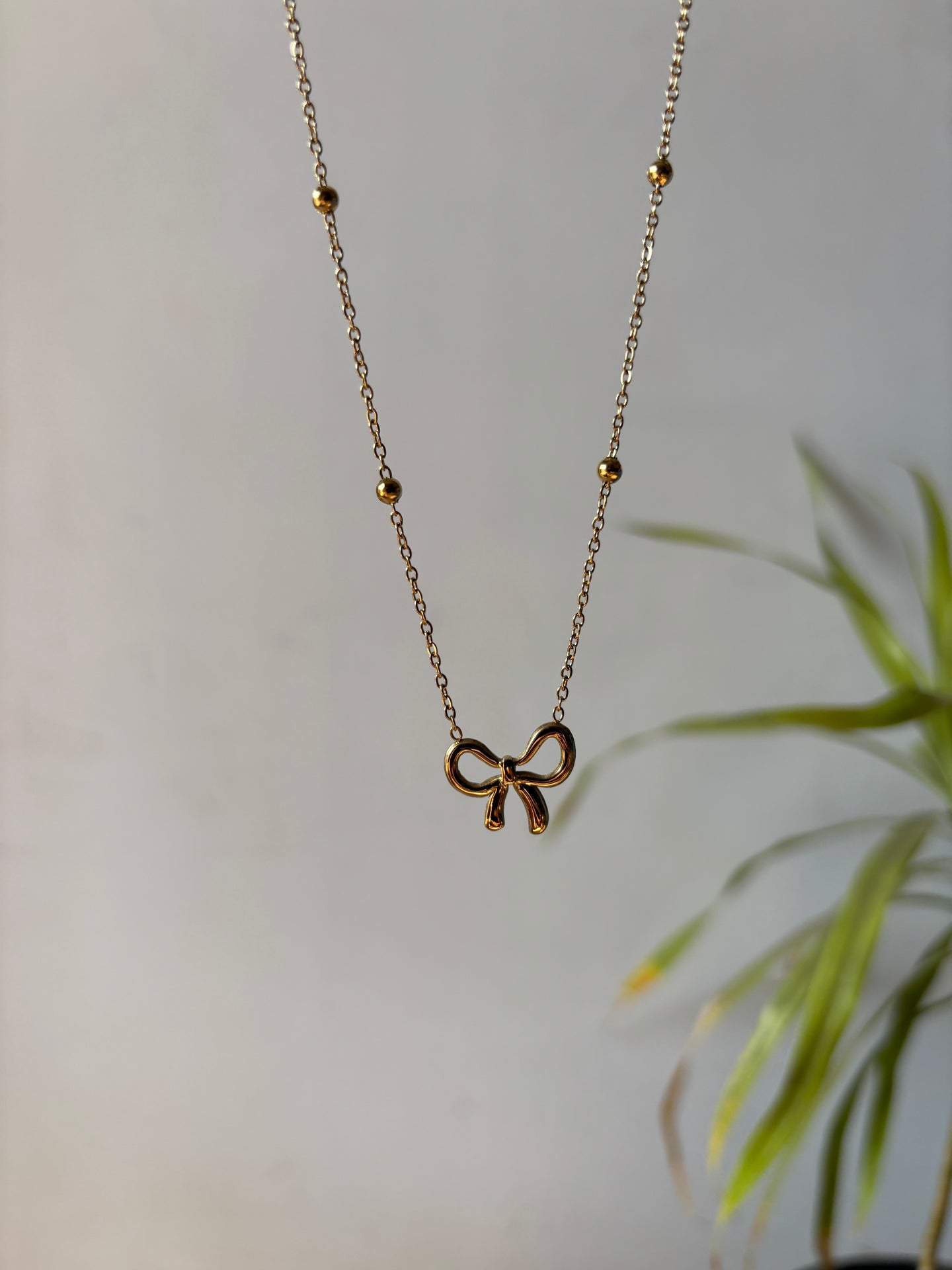 Mini Bow Pendant Necklace