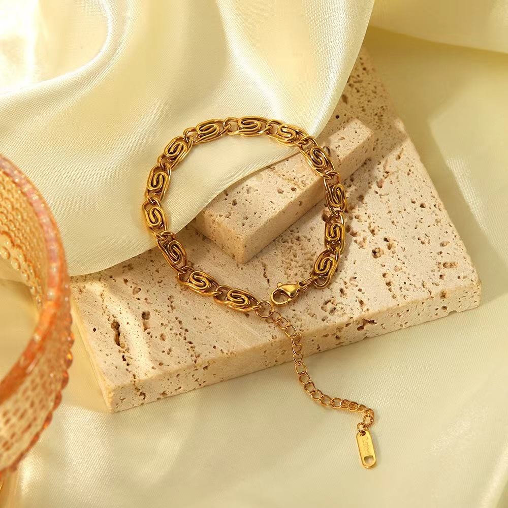 Lira Link Bracelet