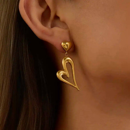 Amoré Curve Earrings